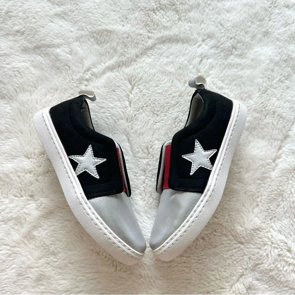 NEW!!! Hoo toddler shoes size 13 US
